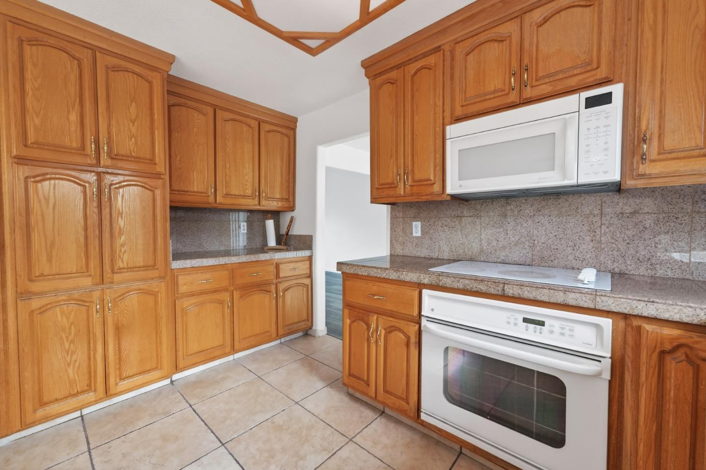 Detail Gallery Image 9 of 32 For 3352 San Rivas Dr, San Jose,  CA 95148 - 3 Beds | 2/1 Baths