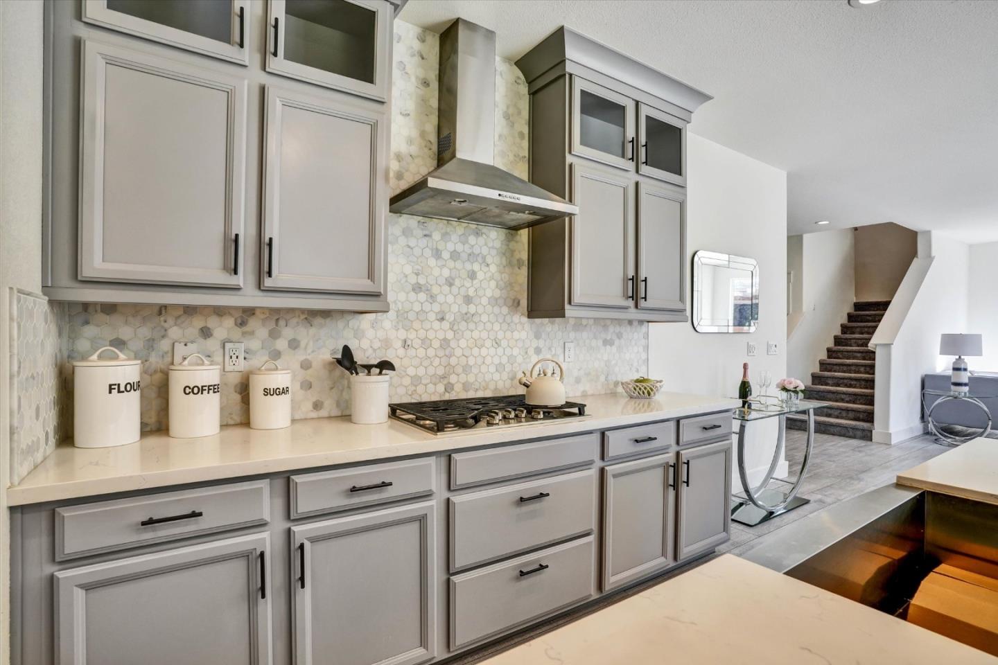 Detail Gallery Image 10 of 42 For 790 Appaloosa Way, Hollister,  CA 95023 - 4 Beds | 2/1 Baths