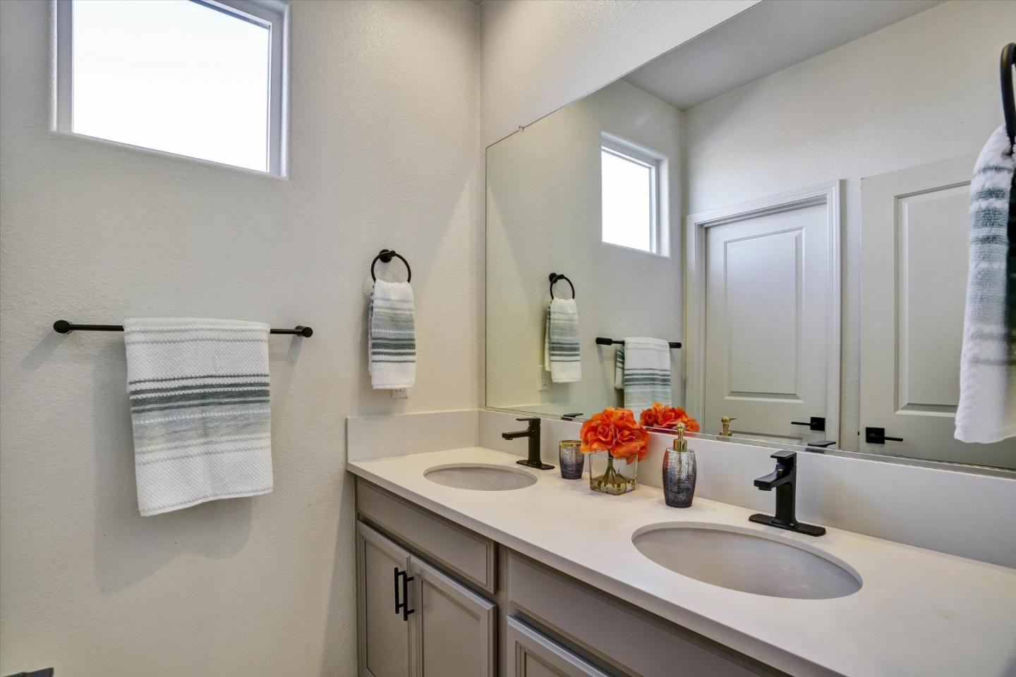 Detail Gallery Image 31 of 42 For 790 Appaloosa Way, Hollister,  CA 95023 - 4 Beds | 2/1 Baths