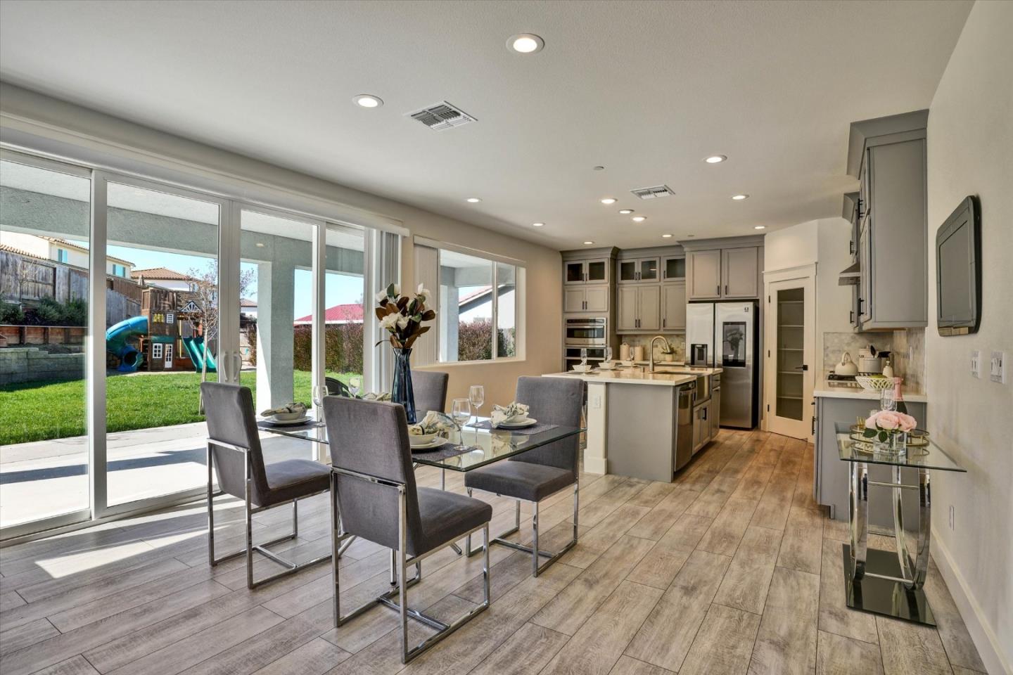 Detail Gallery Image 7 of 42 For 790 Appaloosa Way, Hollister,  CA 95023 - 4 Beds | 2/1 Baths