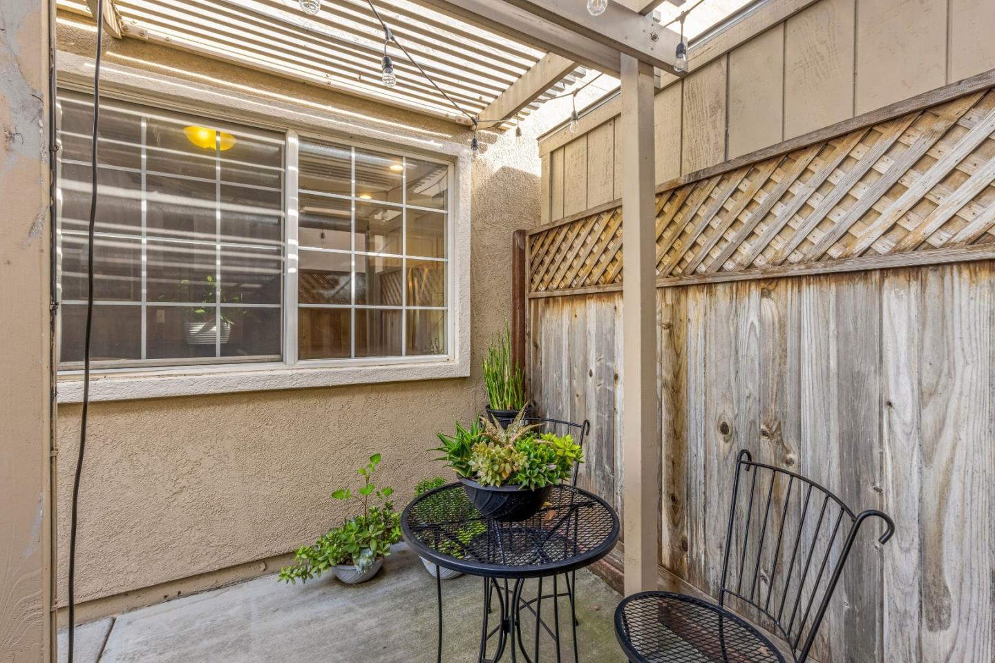 Detail Gallery Image 11 of 67 For 9400 Benbow Dr, Gilroy,  CA 95020 - 3 Beds | 2/1 Baths