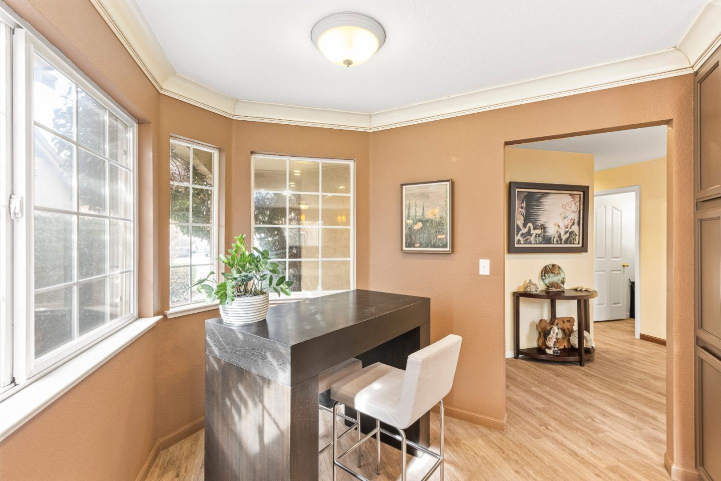 Detail Gallery Image 15 of 67 For 9400 Benbow Dr, Gilroy,  CA 95020 - 3 Beds | 2/1 Baths