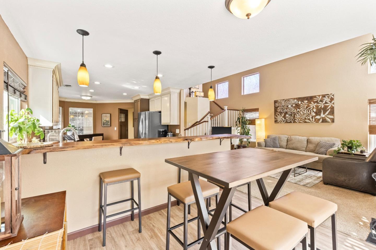 Detail Gallery Image 22 of 67 For 9400 Benbow Dr, Gilroy,  CA 95020 - 3 Beds | 2/1 Baths