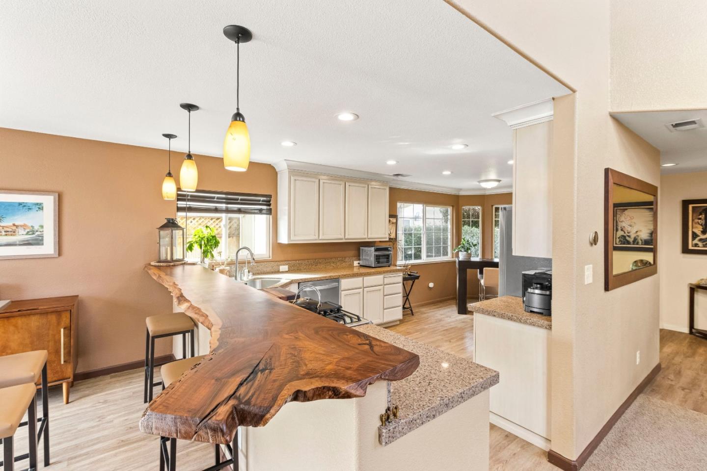 Detail Gallery Image 25 of 67 For 9400 Benbow Dr, Gilroy,  CA 95020 - 3 Beds | 2/1 Baths