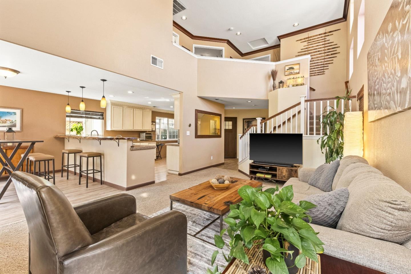 Detail Gallery Image 31 of 67 For 9400 Benbow Dr, Gilroy,  CA 95020 - 3 Beds | 2/1 Baths