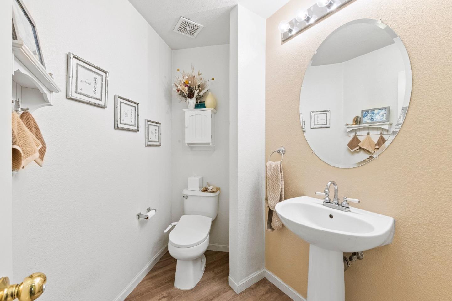 Detail Gallery Image 33 of 67 For 9400 Benbow Dr, Gilroy,  CA 95020 - 3 Beds | 2/1 Baths