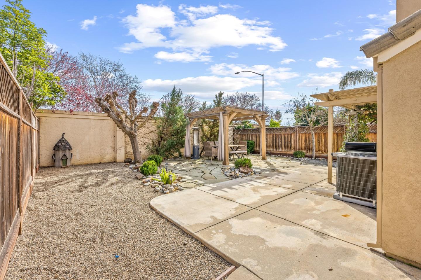 Detail Gallery Image 50 of 67 For 9400 Benbow Dr, Gilroy,  CA 95020 - 3 Beds | 2/1 Baths