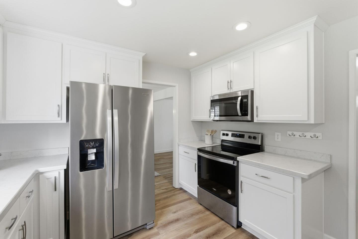 Detail Gallery Image 11 of 47 For 3641 Shenandoah Ct, Pleasanton,  CA 94588 - 3 Beds | 2/1 Baths