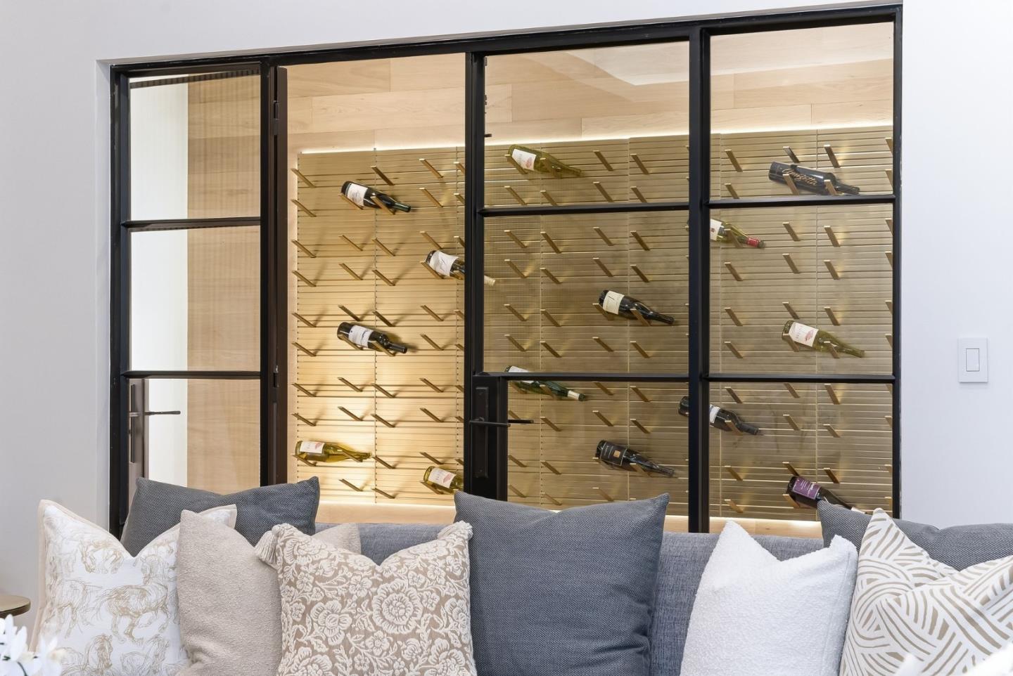 Detail Gallery Image 16 of 87 For 265 Coleridge Ave, Palo Alto,  CA 94301 - 6 Beds | 6/2 Baths