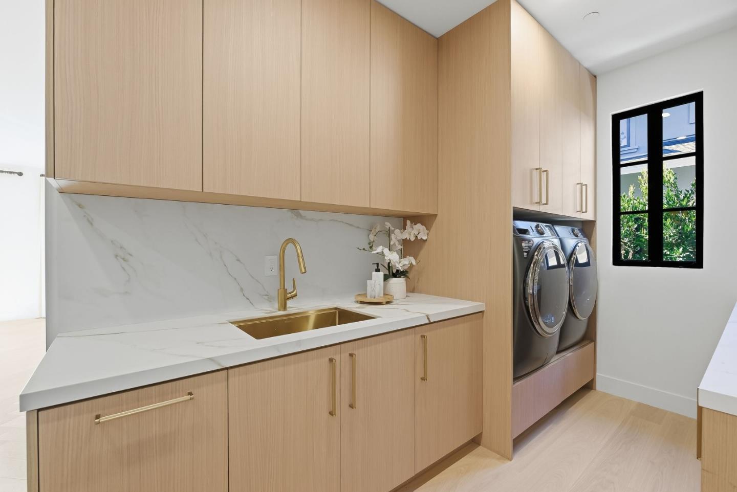 Detail Gallery Image 30 of 87 For 265 Coleridge Ave, Palo Alto,  CA 94301 - 6 Beds | 6/2 Baths