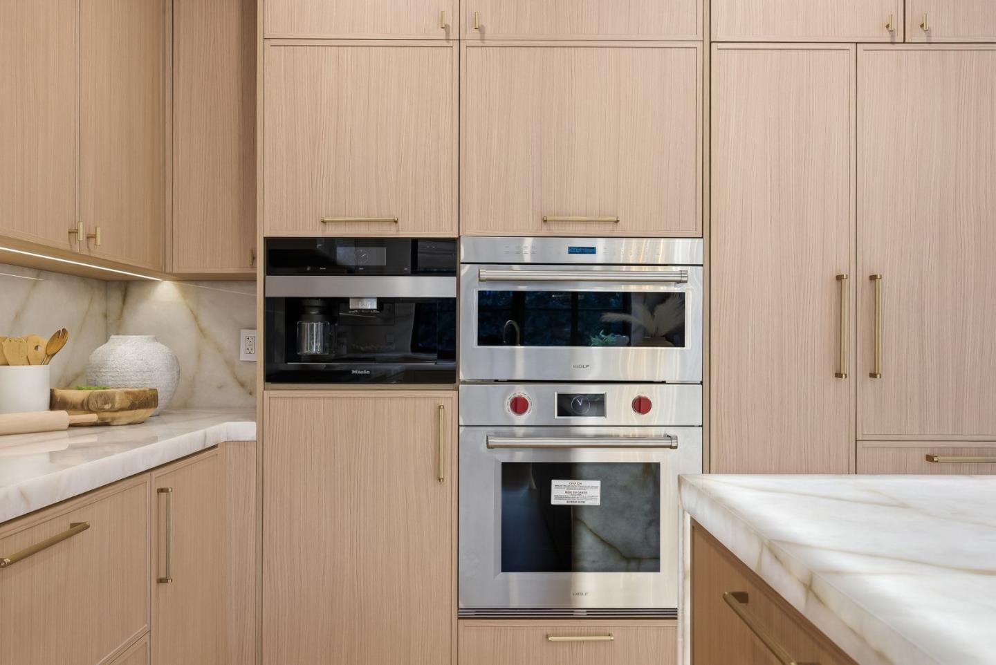 Detail Gallery Image 49 of 87 For 265 Coleridge Ave, Palo Alto,  CA 94301 - 6 Beds | 6/2 Baths