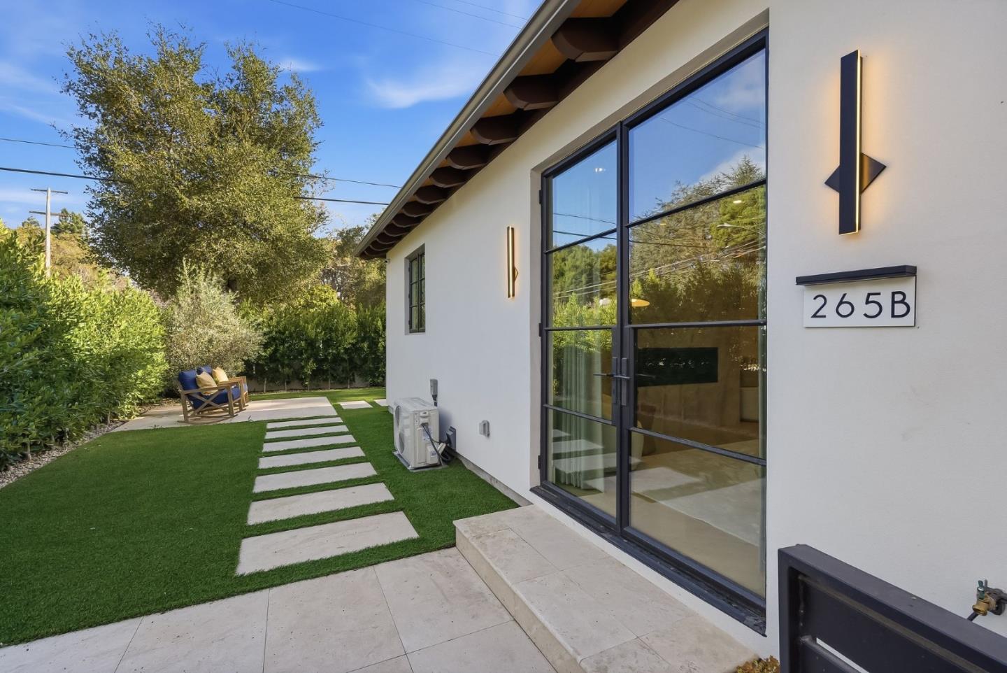 Detail Gallery Image 83 of 87 For 265 Coleridge Ave, Palo Alto,  CA 94301 - 6 Beds | 6/2 Baths