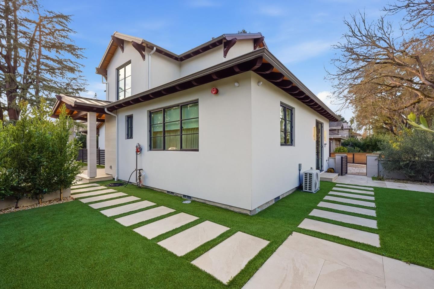 Detail Gallery Image 85 of 87 For 265 Coleridge Ave, Palo Alto,  CA 94301 - 6 Beds | 6/2 Baths