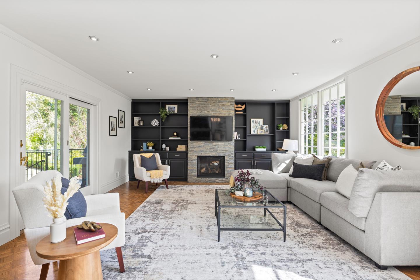 Detail Gallery Image 14 of 47 For 124 W Poplar Ave, San Mateo,  CA 94402 - 4 Beds | 3/2 Baths