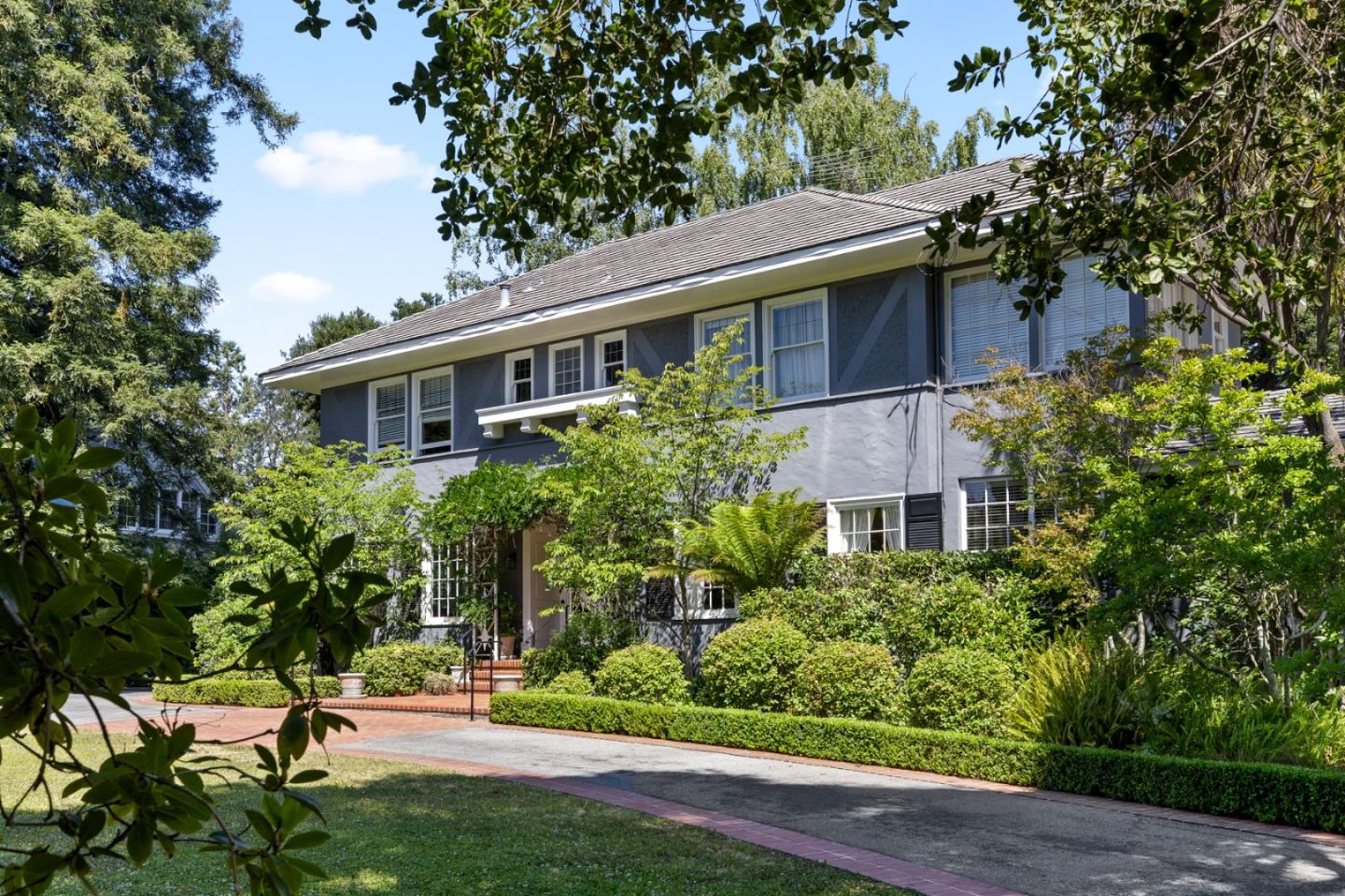 Detail Gallery Image 3 of 47 For 124 W Poplar Ave, San Mateo,  CA 94402 - 4 Beds | 3/2 Baths