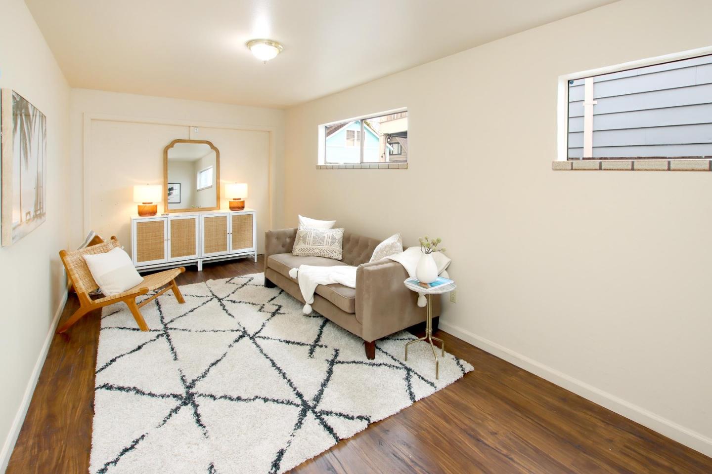 Detail Gallery Image 11 of 22 For 313 Cypress Ave, Santa Cruz,  CA 95062 - 2 Beds | 1/1 Baths