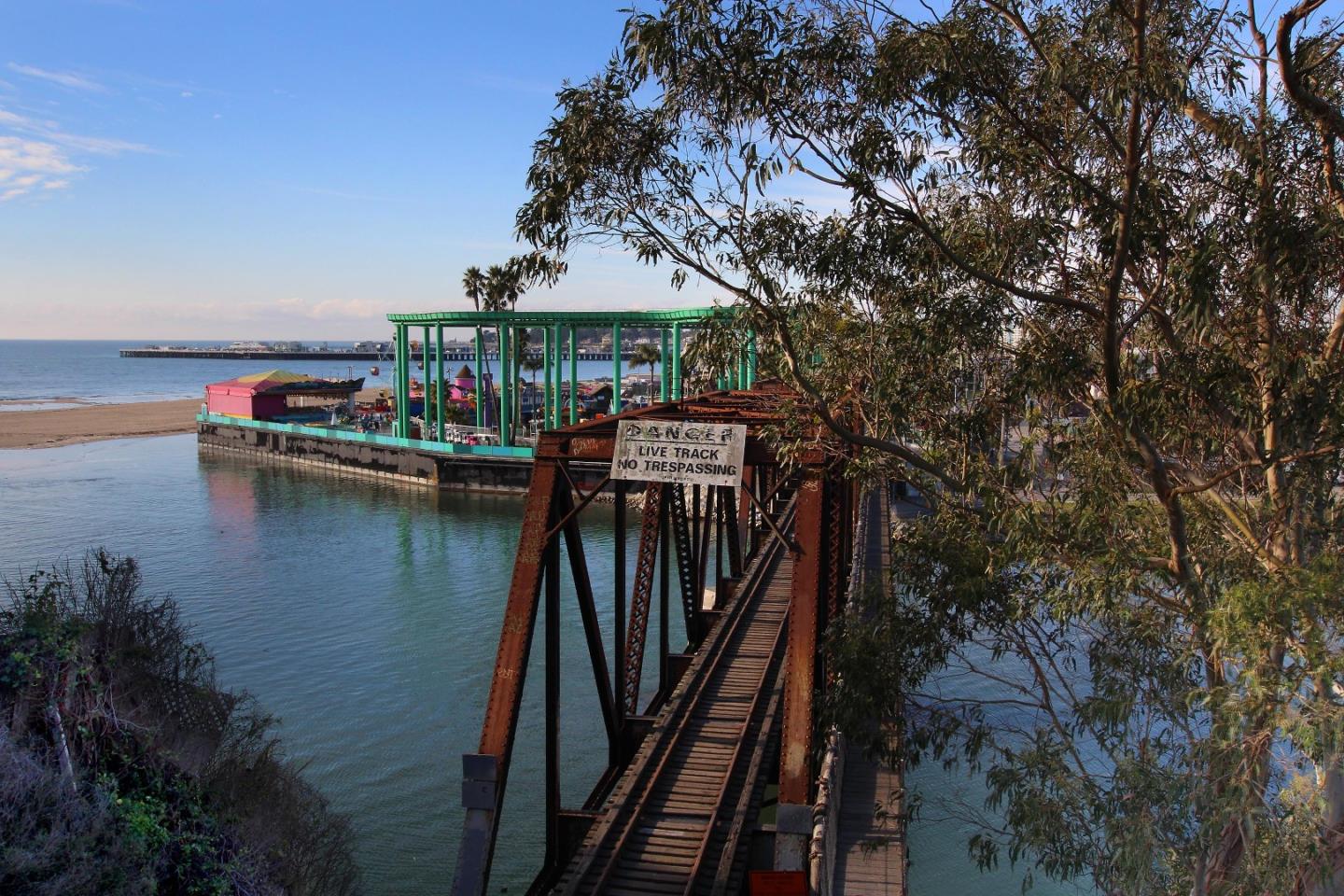 Detail Gallery Image 22 of 22 For 313 Cypress Ave, Santa Cruz,  CA 95062 - 2 Beds | 1/1 Baths