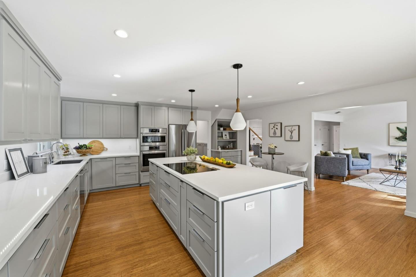 Detail Gallery Image 18 of 62 For 2784 Doverton Sq, Mountain View,  CA 94040 - 6 Beds | 4 Baths