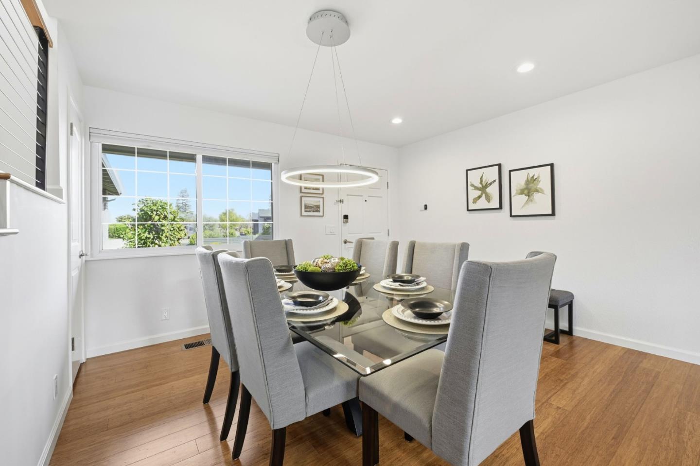 Detail Gallery Image 19 of 62 For 2784 Doverton Sq, Mountain View,  CA 94040 - 6 Beds | 4 Baths