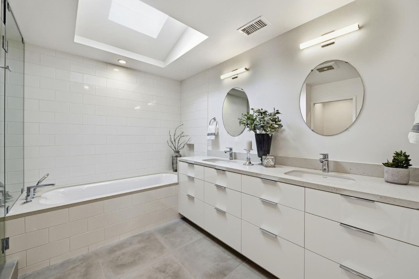 Detail Gallery Image 38 of 62 For 2784 Doverton Sq, Mountain View,  CA 94040 - 6 Beds | 4 Baths