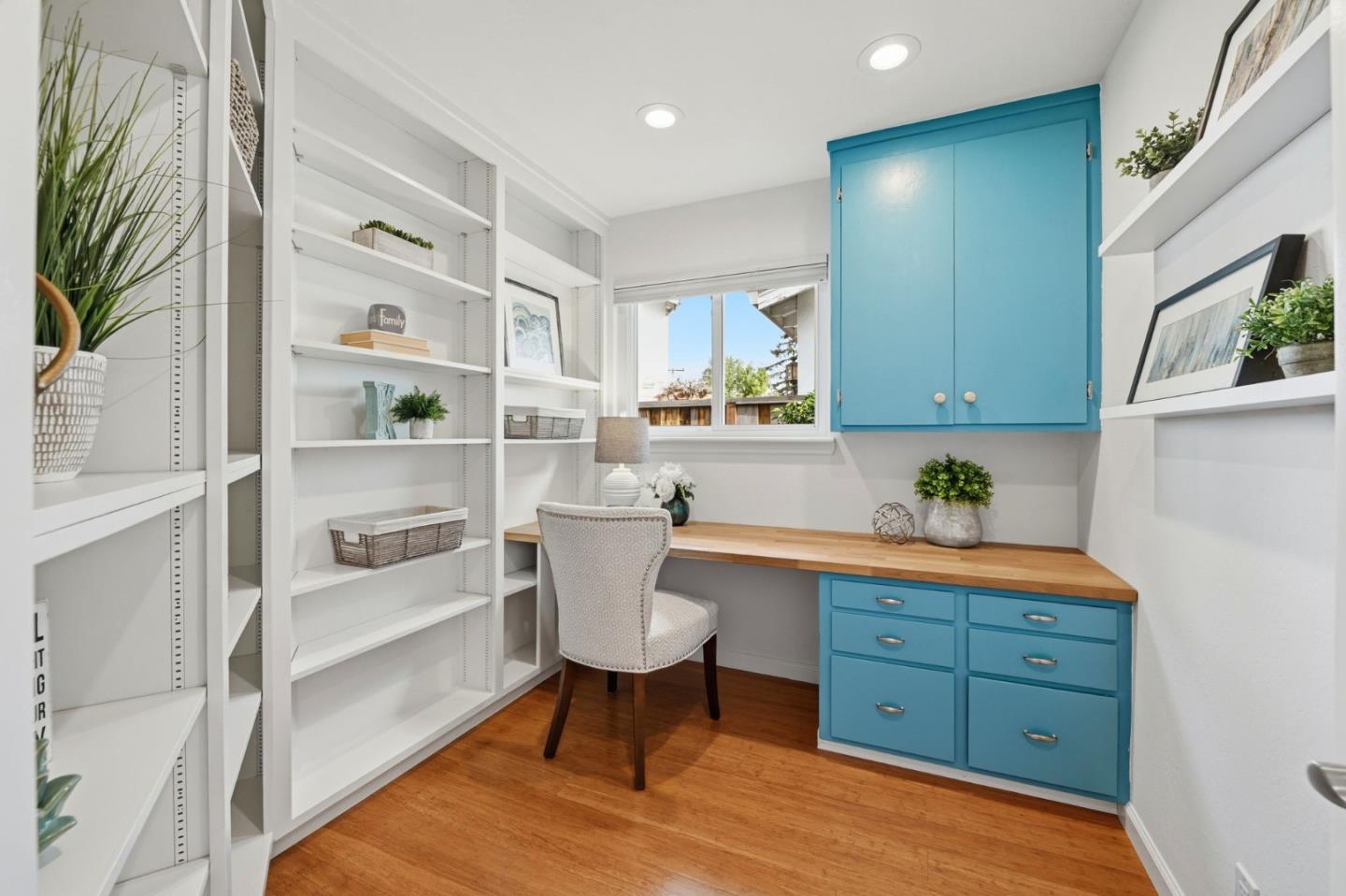 Detail Gallery Image 45 of 62 For 2784 Doverton Sq, Mountain View,  CA 94040 - 6 Beds | 4 Baths