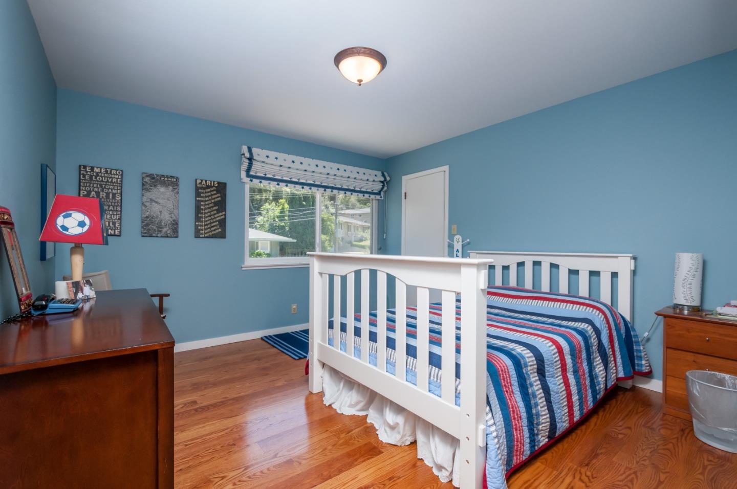 Detail Gallery Image 11 of 12 For 3032 Brittan Ave, San Carlos,  CA 94070 - 3 Beds | 2/1 Baths