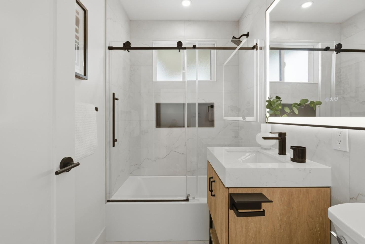 Detail Gallery Image 10 of 41 For 466 Holly Ave, South San Francisco,  CA 94080 - 3 Beds | 2 Baths