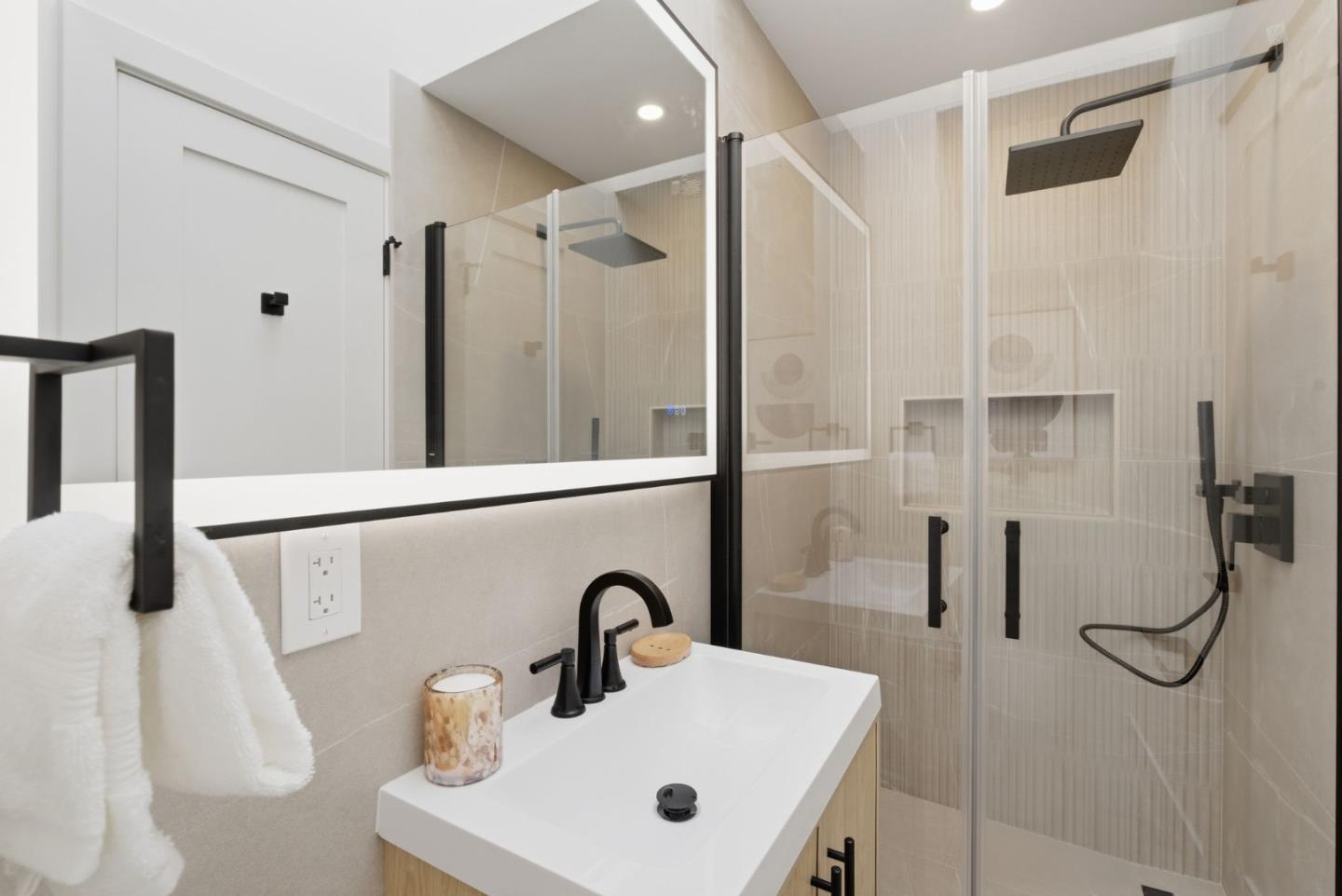 Detail Gallery Image 14 of 41 For 466 Holly Ave, South San Francisco,  CA 94080 - 3 Beds | 2 Baths