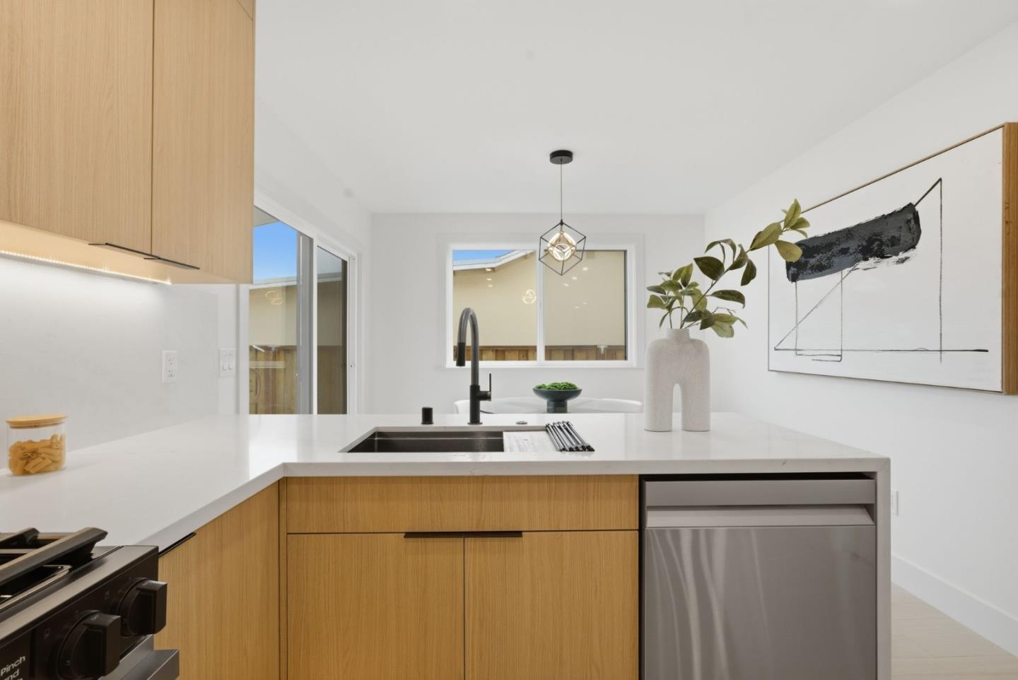 Detail Gallery Image 17 of 41 For 466 Holly Ave, South San Francisco,  CA 94080 - 3 Beds | 2 Baths