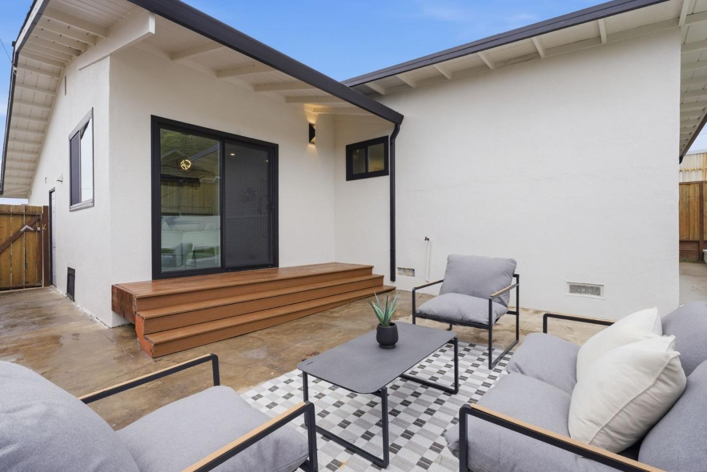 Detail Gallery Image 30 of 41 For 466 Holly Ave, South San Francisco,  CA 94080 - 3 Beds | 2 Baths