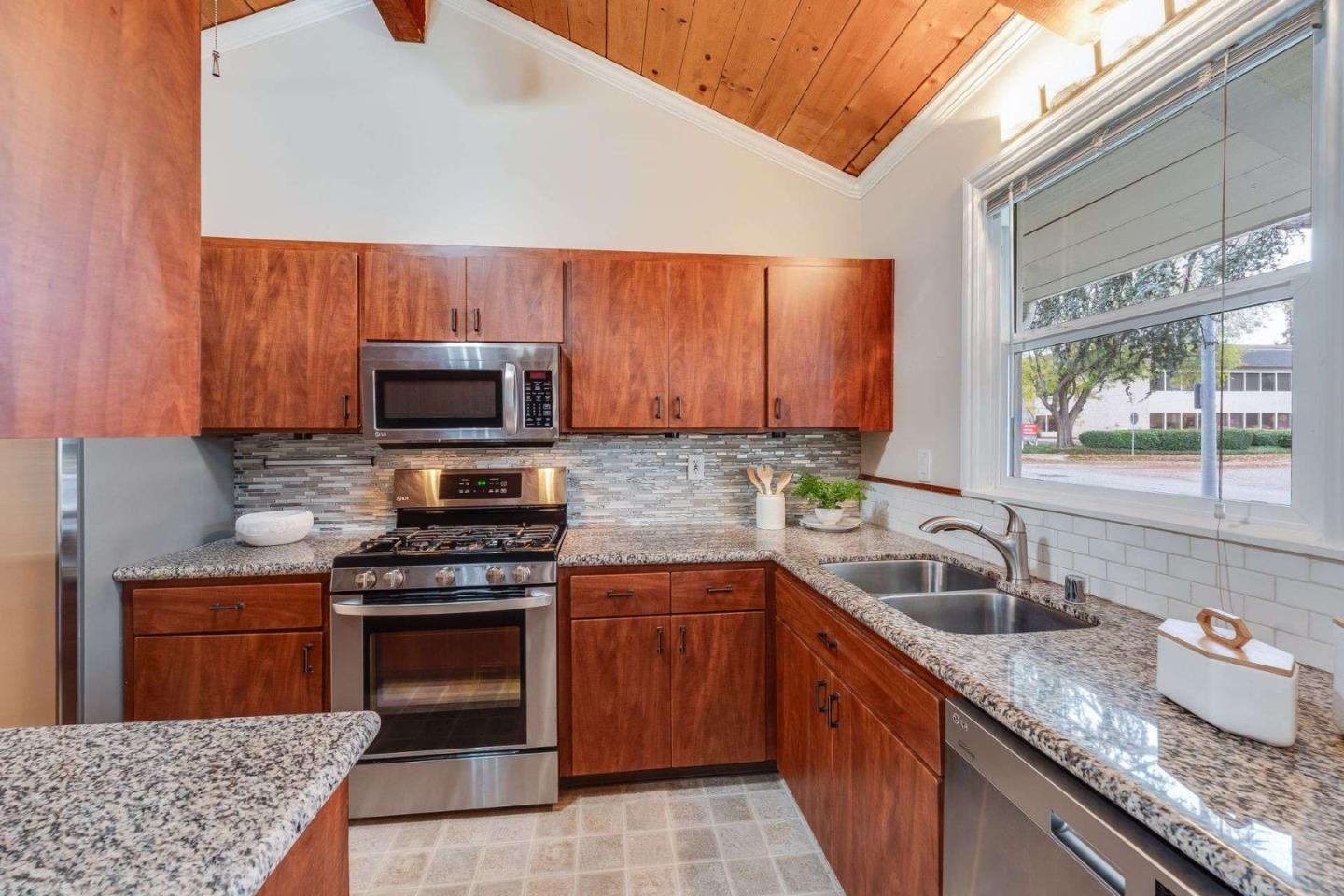 Photo #9: ML82036119 Listing: Photo #9