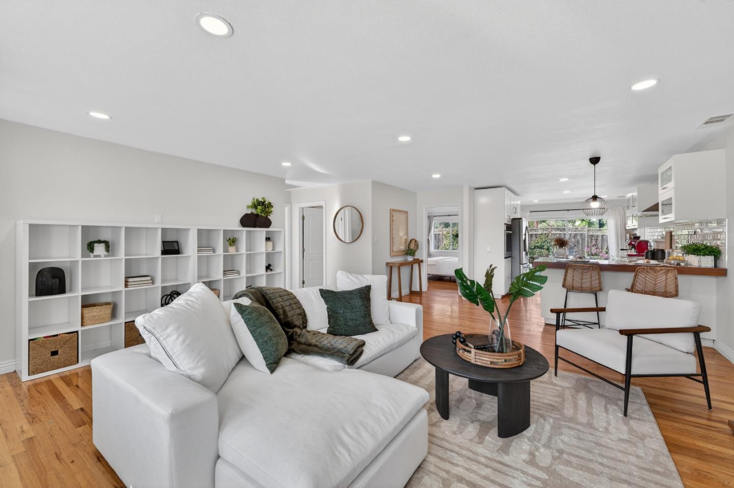 Detail Gallery Image 12 of 67 For 649 Chauncey Way, San Jose,  CA 95128 - 3 Beds | 2/1 Baths