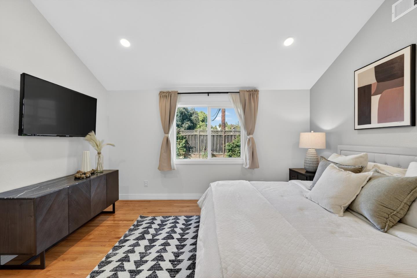 Detail Gallery Image 27 of 67 For 649 Chauncey Way, San Jose,  CA 95128 - 3 Beds | 2/1 Baths