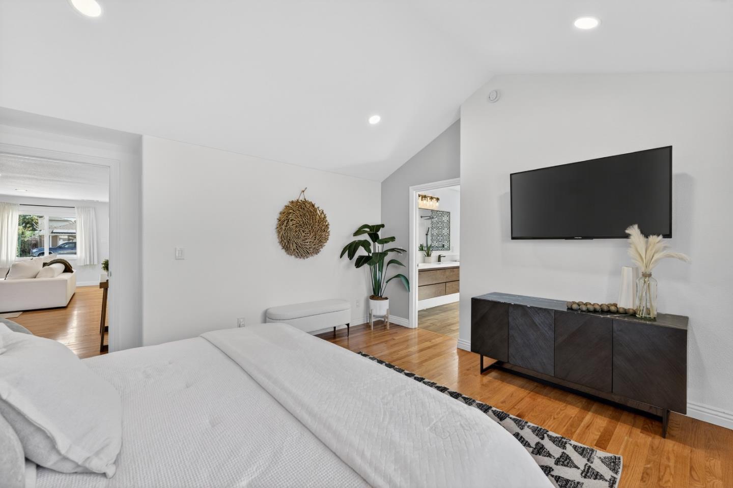 Detail Gallery Image 29 of 67 For 649 Chauncey Way, San Jose,  CA 95128 - 3 Beds | 2/1 Baths