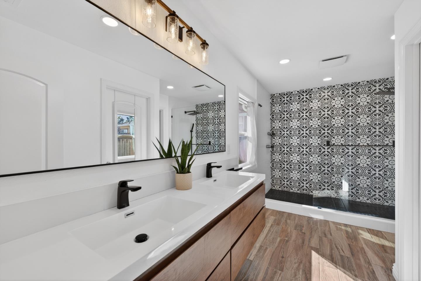 Detail Gallery Image 30 of 67 For 649 Chauncey Way, San Jose,  CA 95128 - 3 Beds | 2/1 Baths