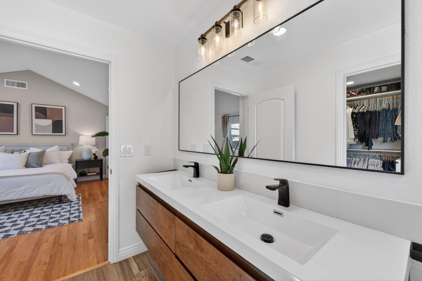 Detail Gallery Image 31 of 67 For 649 Chauncey Way, San Jose,  CA 95128 - 3 Beds | 2/1 Baths