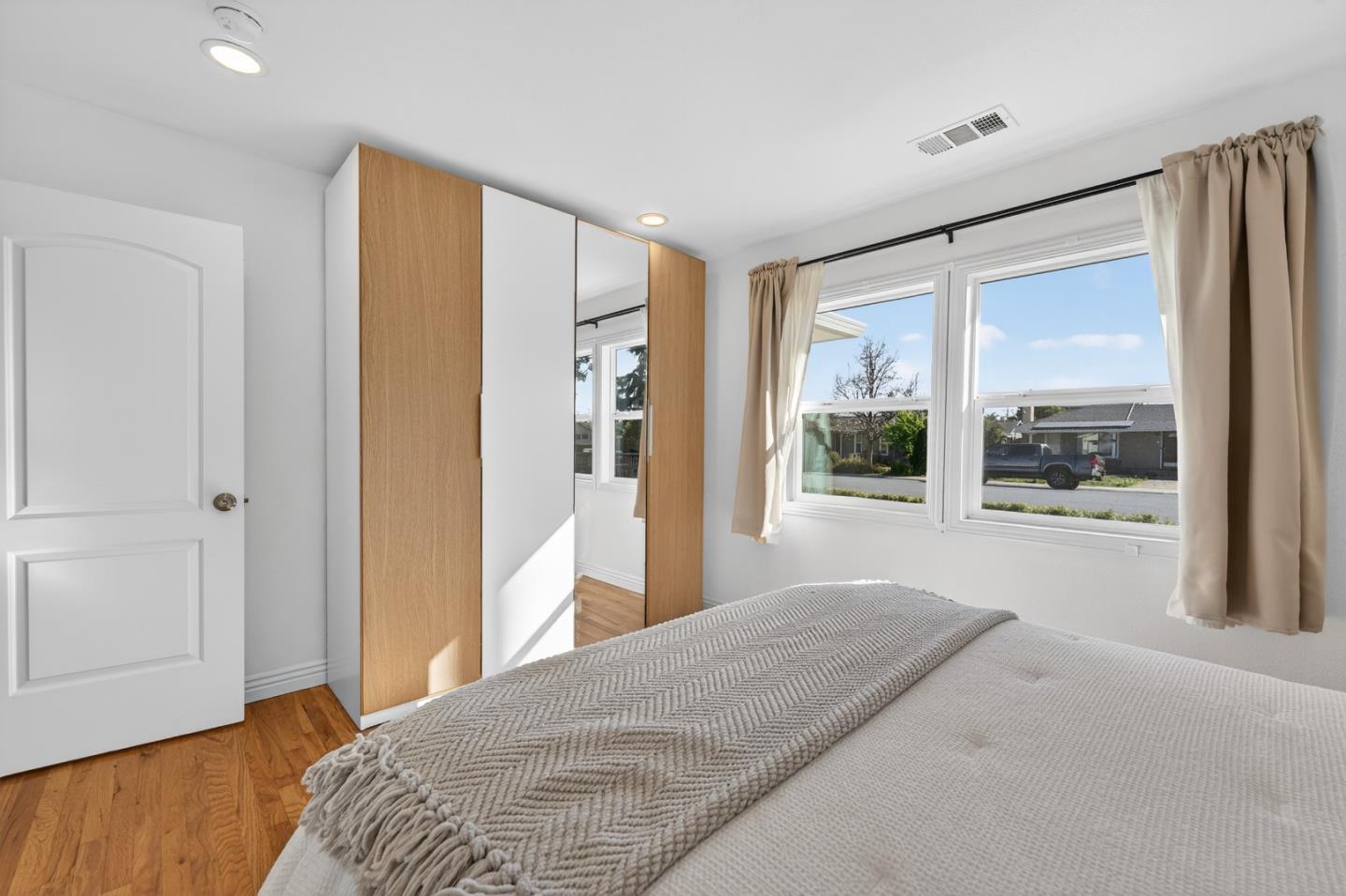 Detail Gallery Image 39 of 67 For 649 Chauncey Way, San Jose,  CA 95128 - 3 Beds | 2/1 Baths