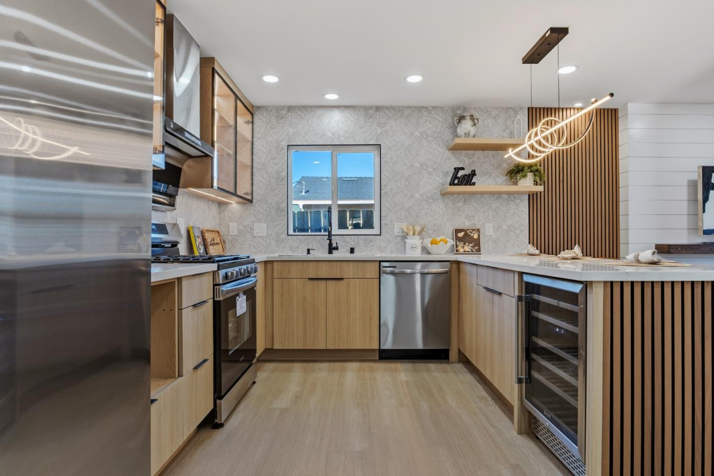 Detail Gallery Image 7 of 15 For 3381 Mount Everest Dr, San Jose,  CA 95127 - 3 Beds | 2 Baths