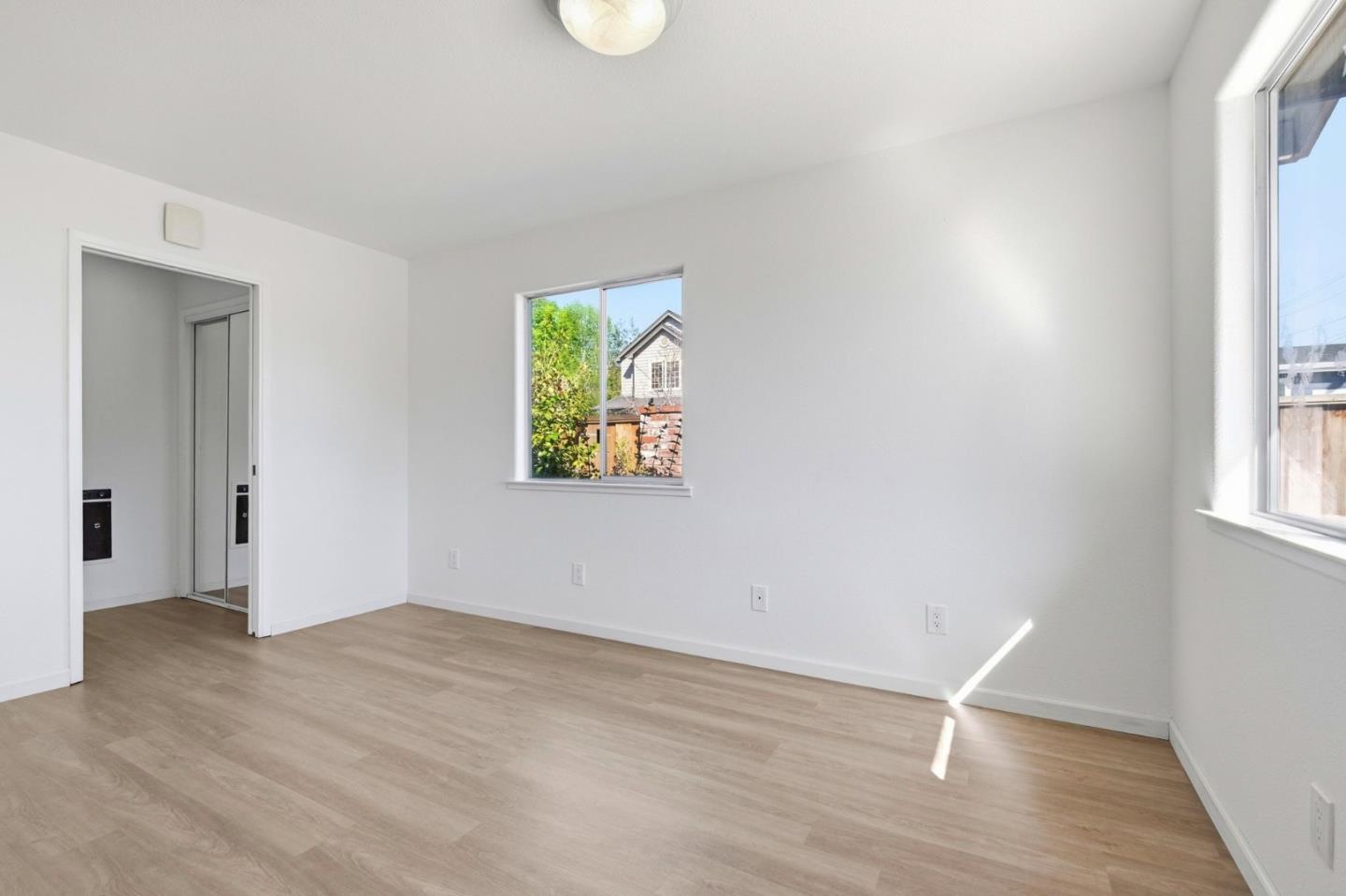 Detail Gallery Image 25 of 33 For 1245 Harper St, Santa Cruz,  CA 95062 - 4 Beds | 3 Baths