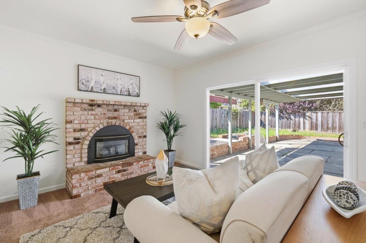 Detail Gallery Image 7 of 33 For 1245 Harper St, Santa Cruz,  CA 95062 - 4 Beds | 3 Baths