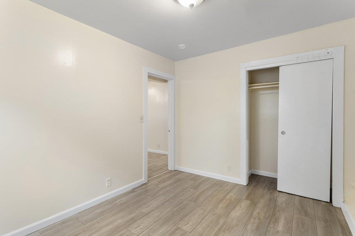 Detail Gallery Image 5 of 8 For 1809 W 38th Ave, Oakland,  CA 94601 - 3 Beds | 1 Baths