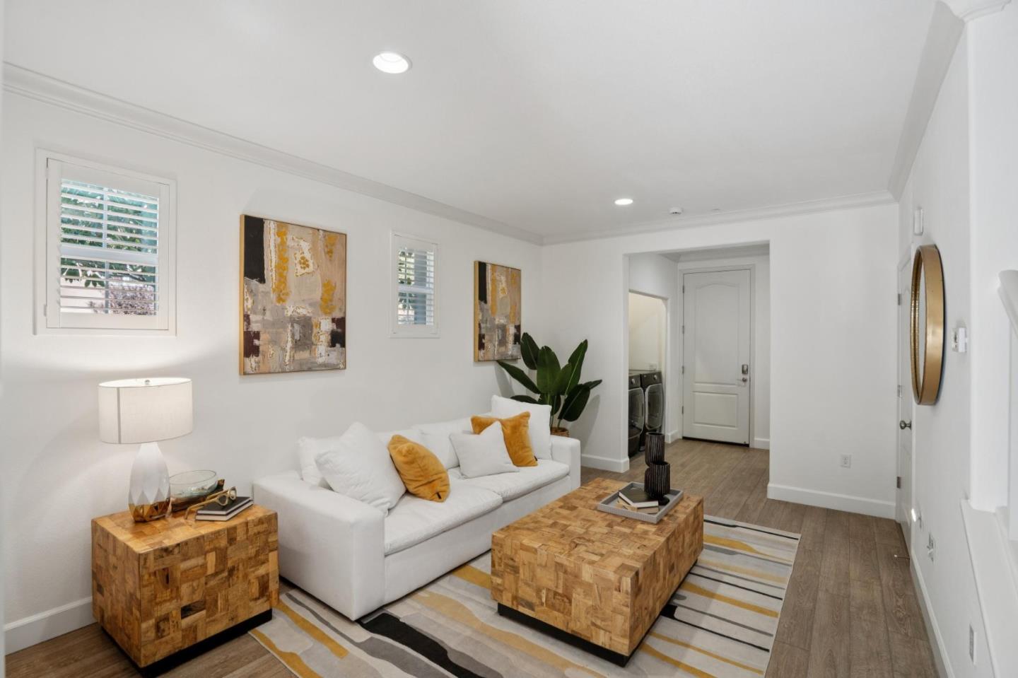 Detail Gallery Image 2 of 34 For 503 Bellezza Pl, San Jose,  CA 95128 - 3 Beds | 3/1 Baths