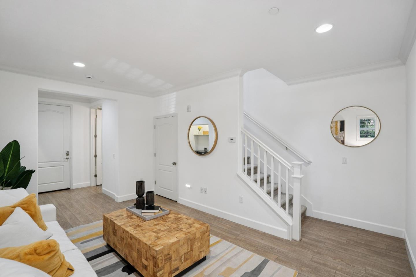 Detail Gallery Image 3 of 34 For 503 Bellezza Pl, San Jose,  CA 95128 - 3 Beds | 3/1 Baths