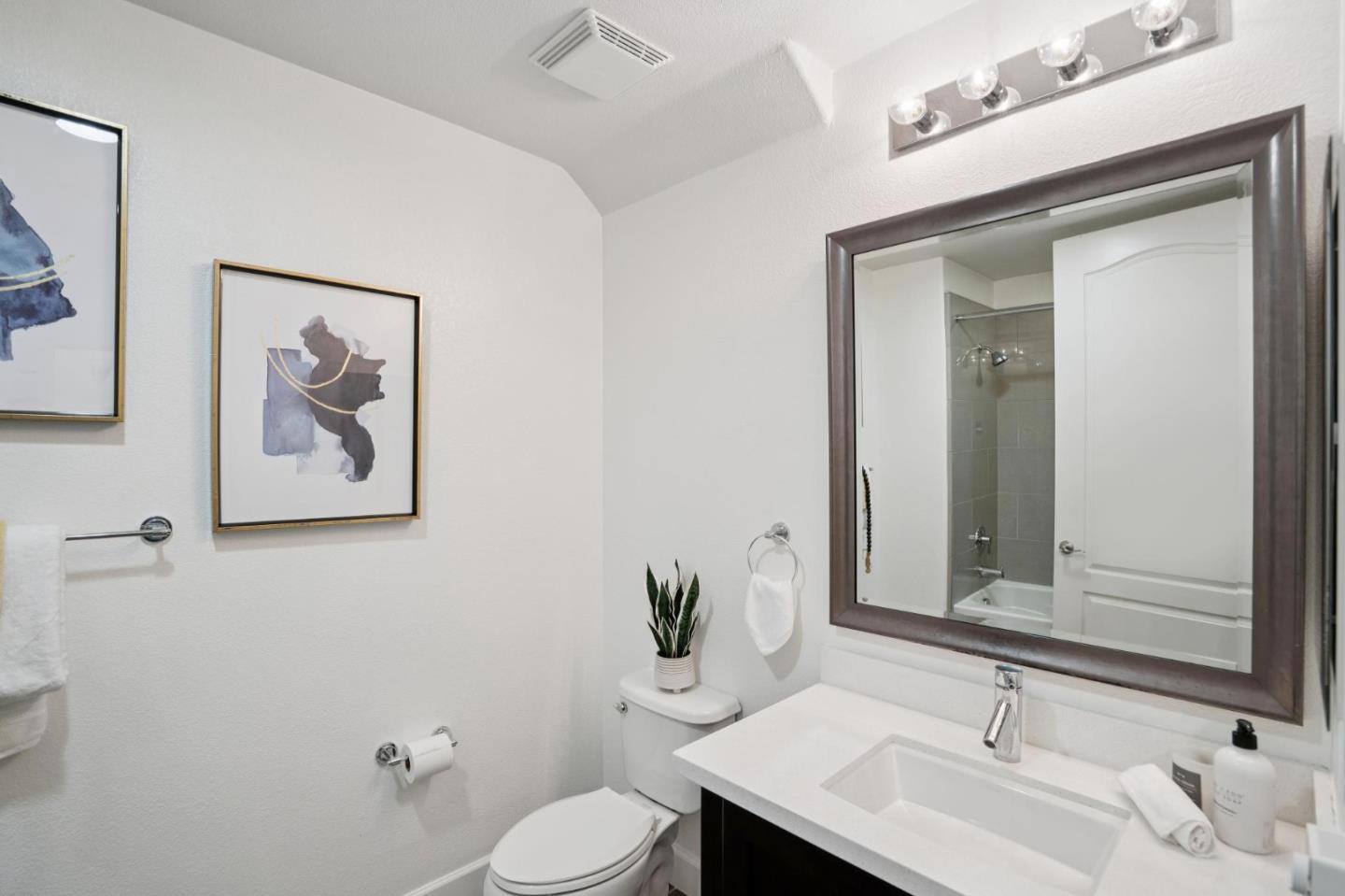 Detail Gallery Image 5 of 34 For 503 Bellezza Pl, San Jose,  CA 95128 - 3 Beds | 3/1 Baths