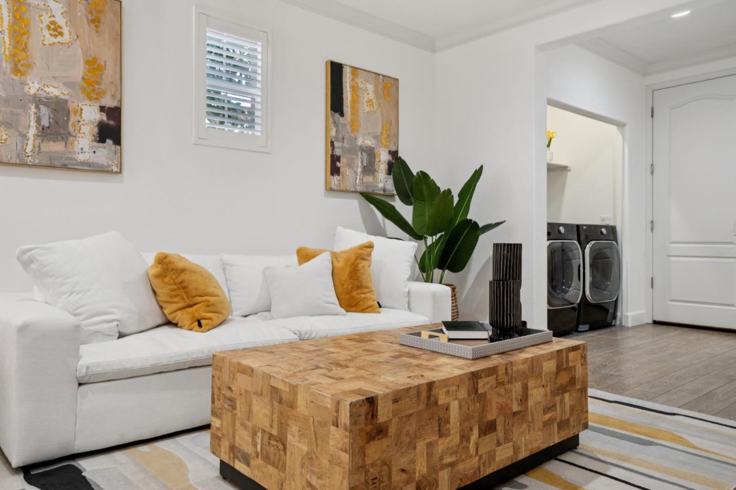 Detail Gallery Image 6 of 34 For 503 Bellezza Pl, San Jose,  CA 95128 - 3 Beds | 3/1 Baths