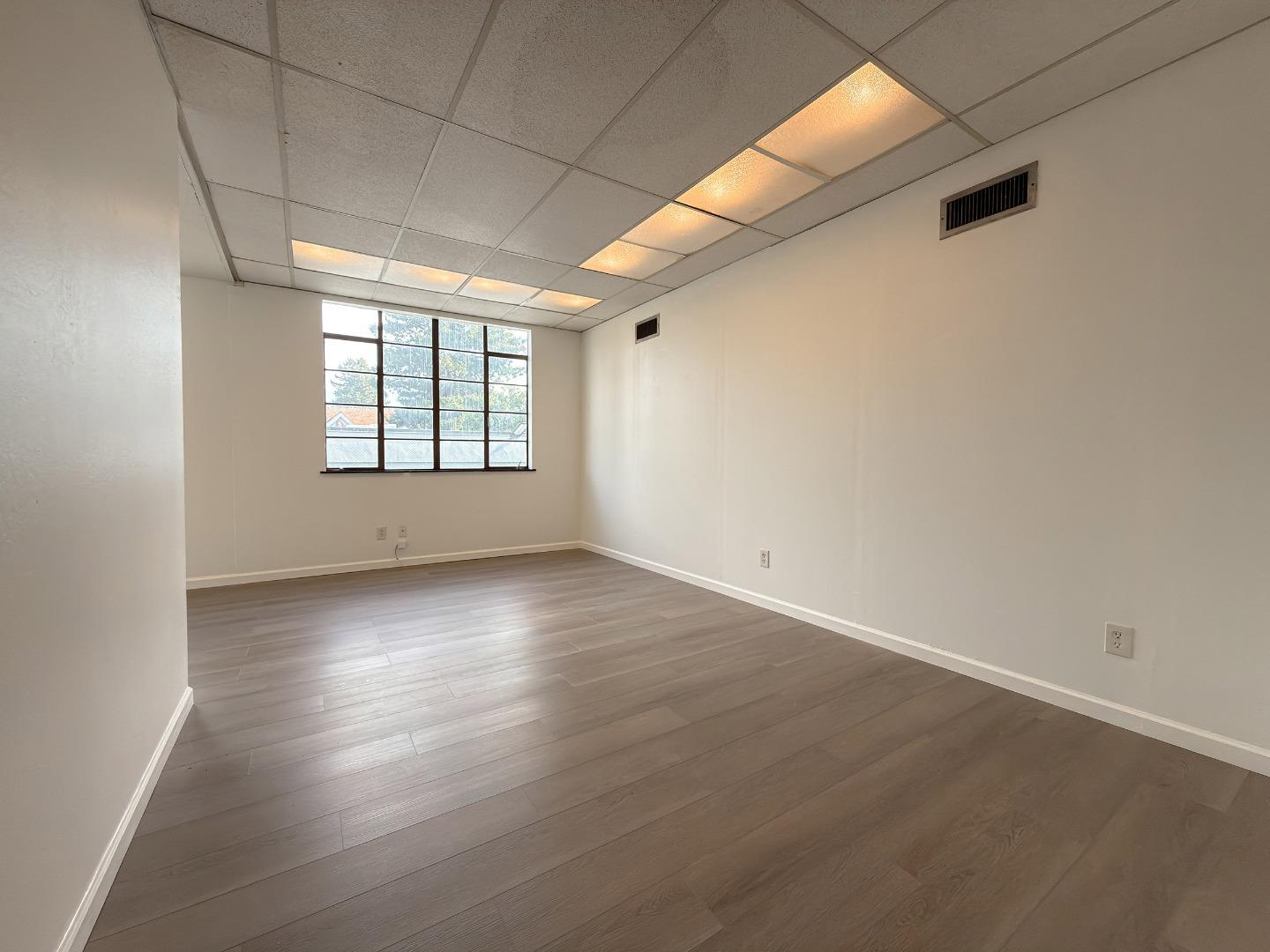 Detail Gallery Image 3 of 18 For 1260 a St, Hayward,  CA 94541 - – Beds | – Baths