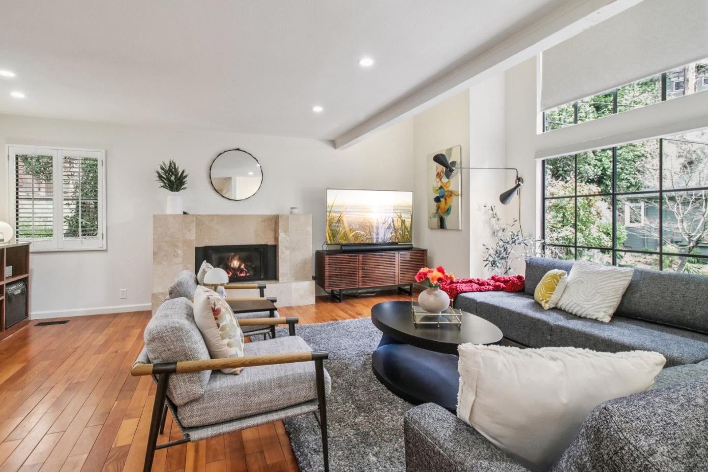 Detail Gallery Image 10 of 101 For 6875 the Turn, Oakland,  CA 94611 - 3 Beds | 2/1 Baths