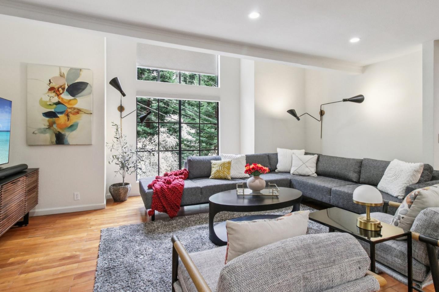 Detail Gallery Image 11 of 101 For 6875 the Turn, Oakland,  CA 94611 - 3 Beds | 2/1 Baths