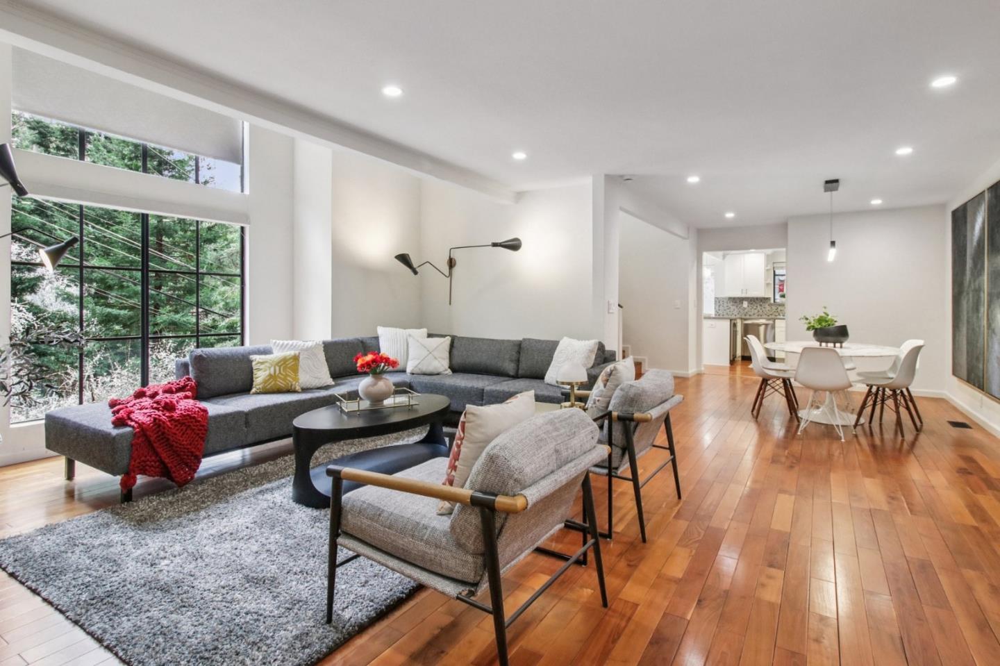 Detail Gallery Image 13 of 101 For 6875 the Turn, Oakland,  CA 94611 - 3 Beds | 2/1 Baths