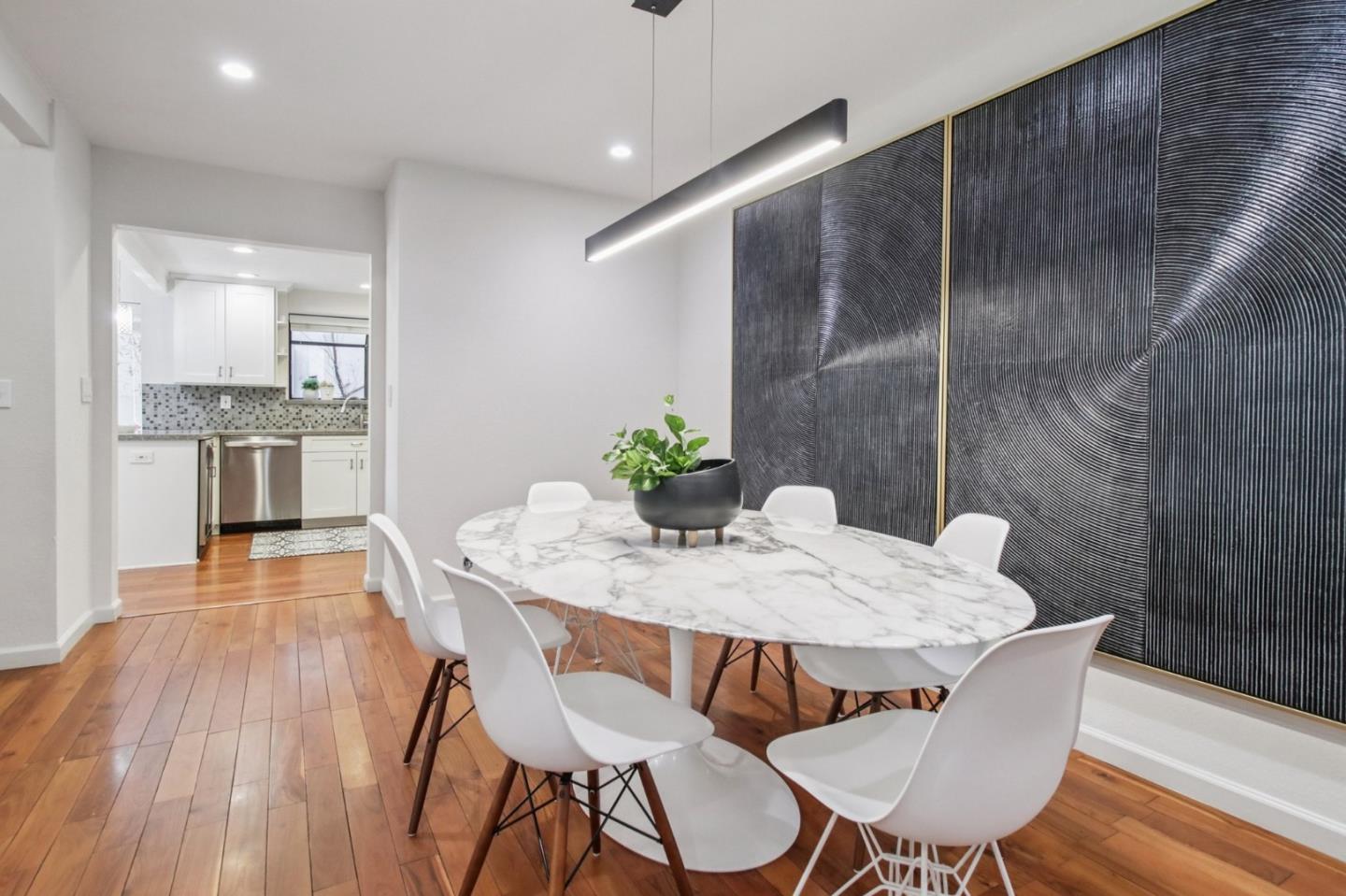 Detail Gallery Image 17 of 101 For 6875 the Turn, Oakland,  CA 94611 - 3 Beds | 2/1 Baths